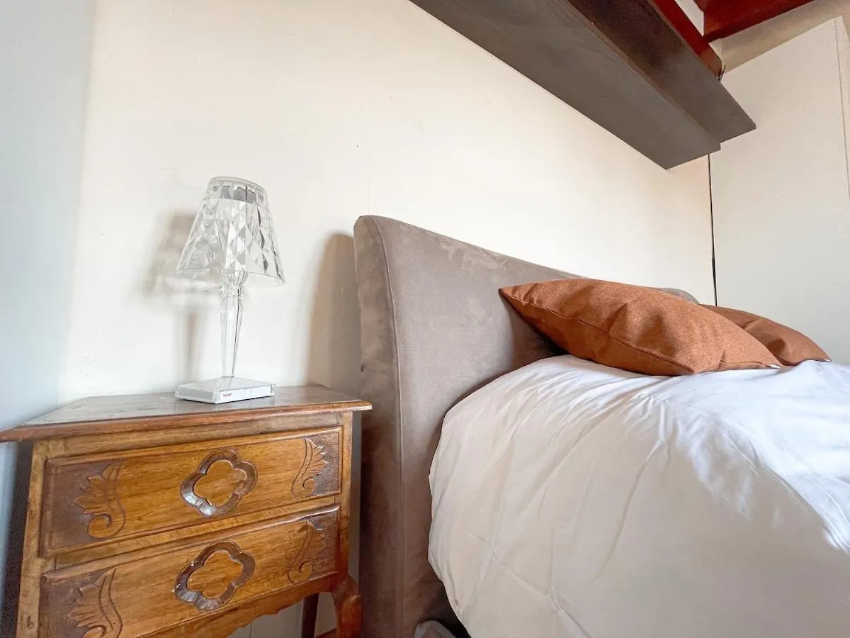 Apartament The Urban Nest 2, Spacious, Wifi And Near The Red Metro Mediolan