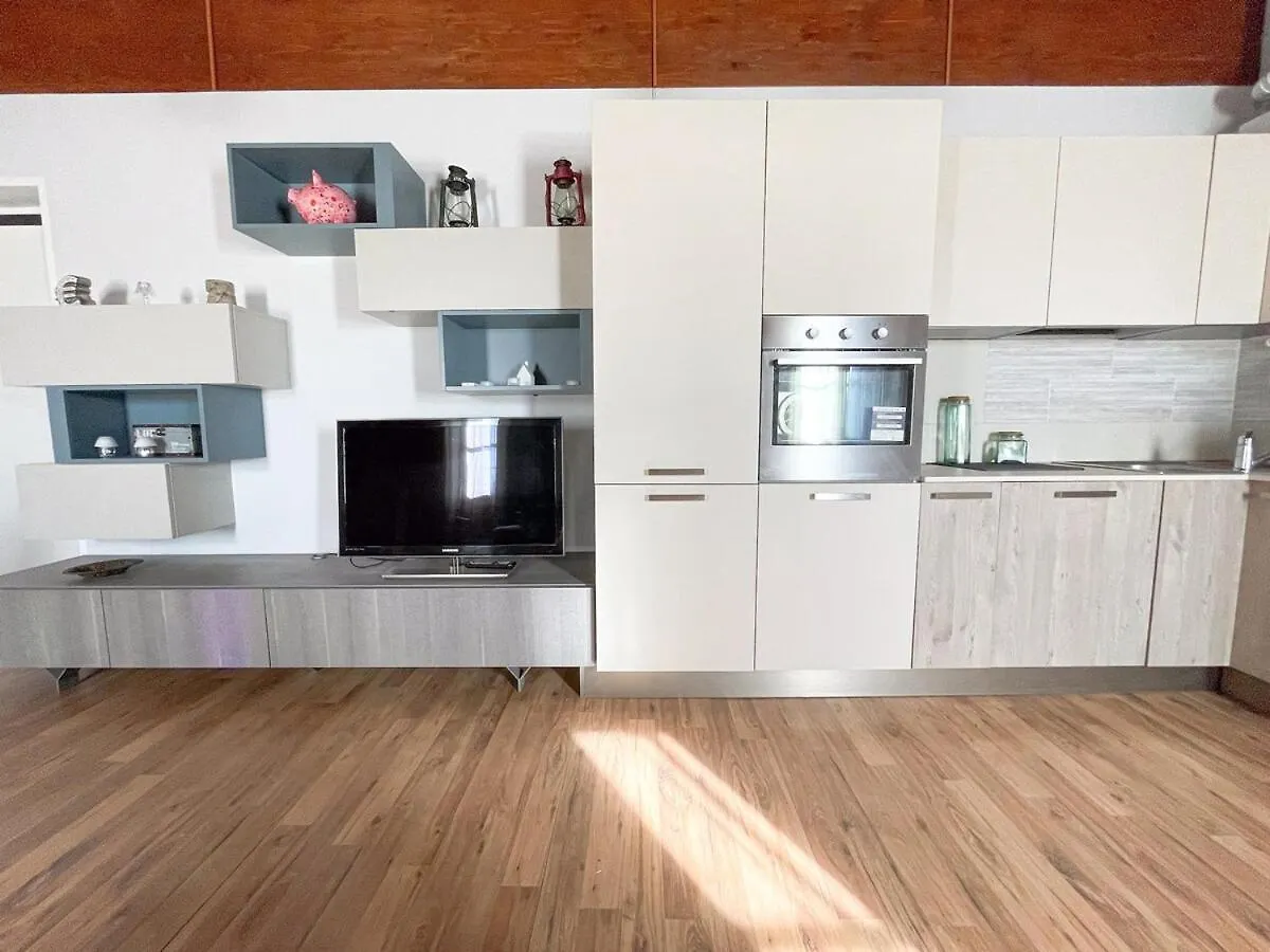 The Urban Nest 2, Spacious, Wifi And Near The Red Metro ミラノ